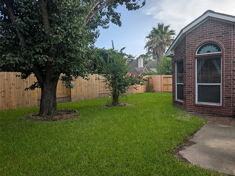 22403 Bellows Bend Dr — Photo 36