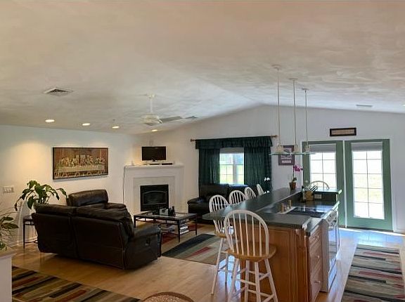 5th image of 721 Monforte Dr