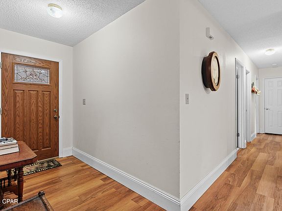 4th image of 4563 Parkwood Ct
