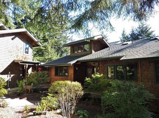 5445 Little Woahink Dr, Florence, OR 97439