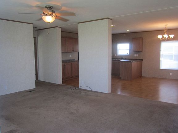 5th image of 169 Silverpeak Dr