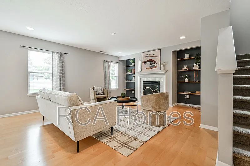 4 bed, 2.0 bath, 2743 sqft, $2,500 — Photo 4