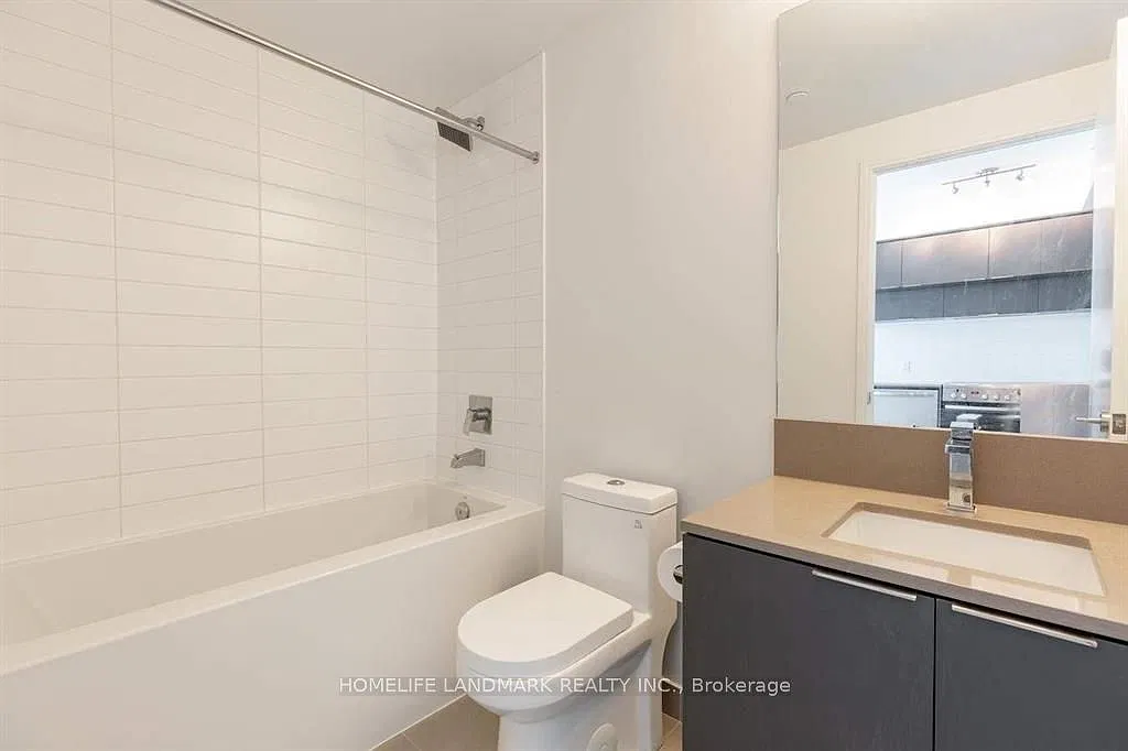 181 Dundas St E — Photo 4