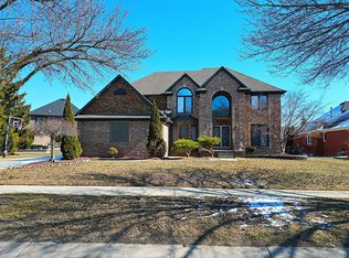 43098 Vintners Place Dr, Sterling Heights, MI 48314