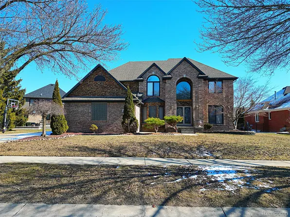 43098 Vintners Place Dr, Sterling Heights, MI 48314