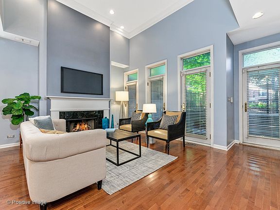 2nd image of 424 W Armitage Ave #H