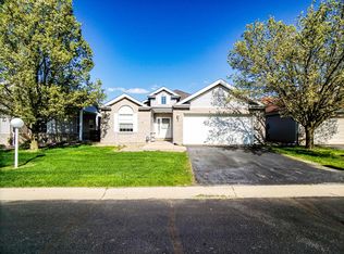 11031 Allendale Ct, Winfield, IN 46307