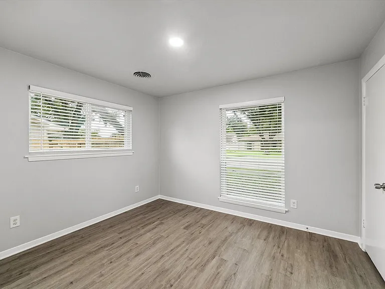 4114 Hill Oak Dr — Photo 7