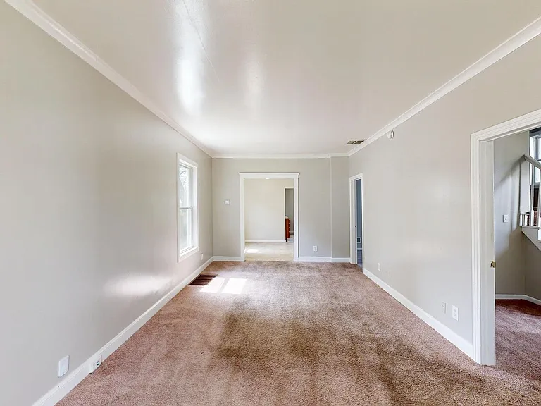 518 Myers St — Photo 9