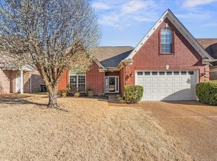 9294 S Fairmont Cir, Collierville, TN 38017