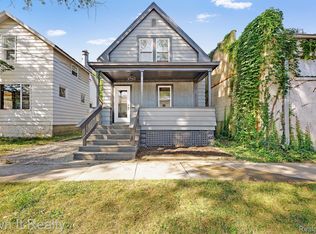 221 W 3rd St, Monroe, MI 48161