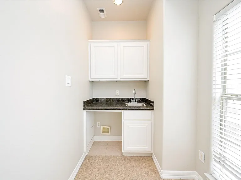 7933 Telluride Dr — Photo 22