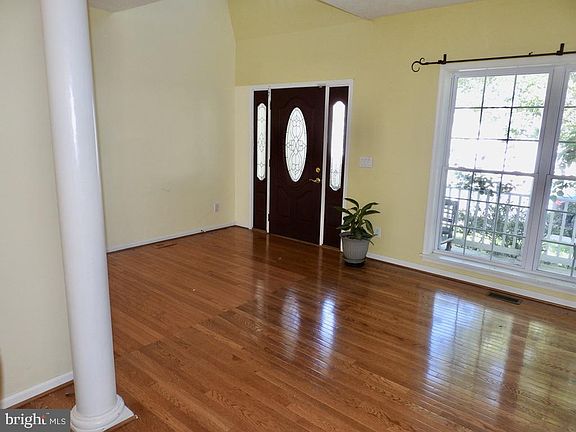 4th image of 27 Everglades Ln