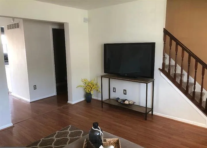 623 Candlestick Ln — Photo 4