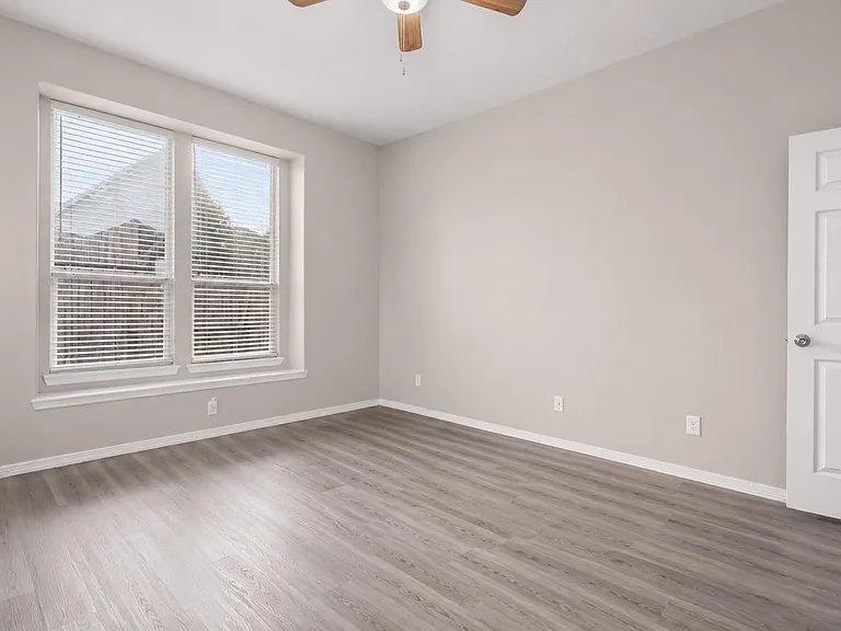 719 Levi Bnd — Photo 20