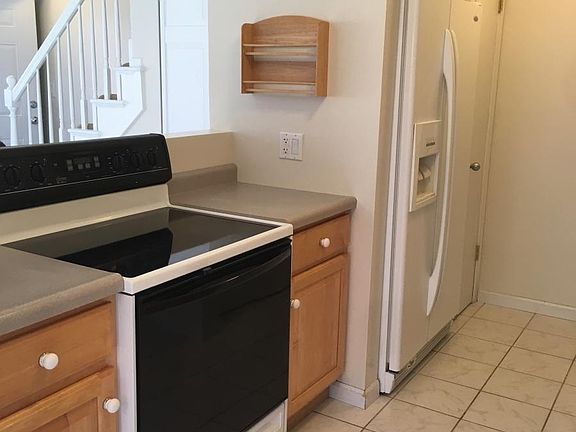 5th image of 2182 N Heather Ln