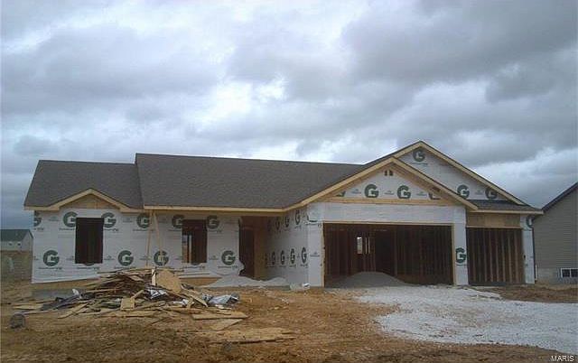 1st image of 641 Meadowgreen Dr