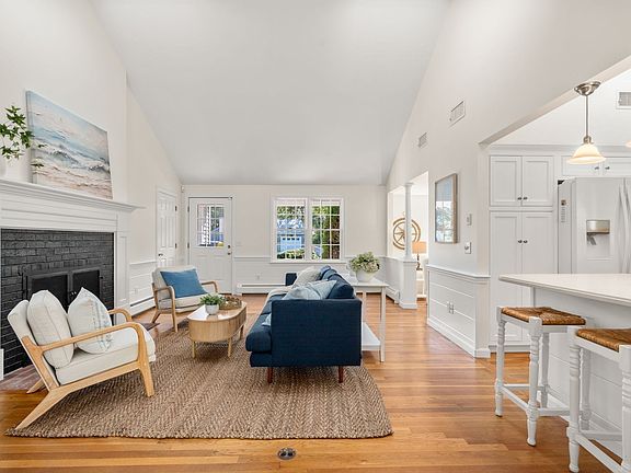 3rd image of 67 Forest Hills Rd