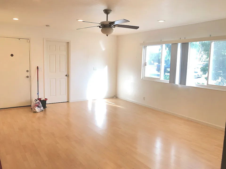 3995 Lake Tahoe Ter