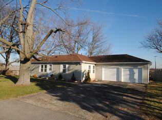 41W952 Burlington Rd, St Charles, IL 60175