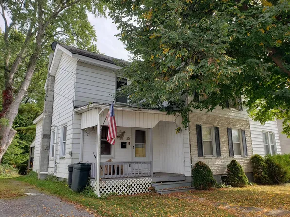 30 Cayadutta St #28, Johnstown, NY 12095