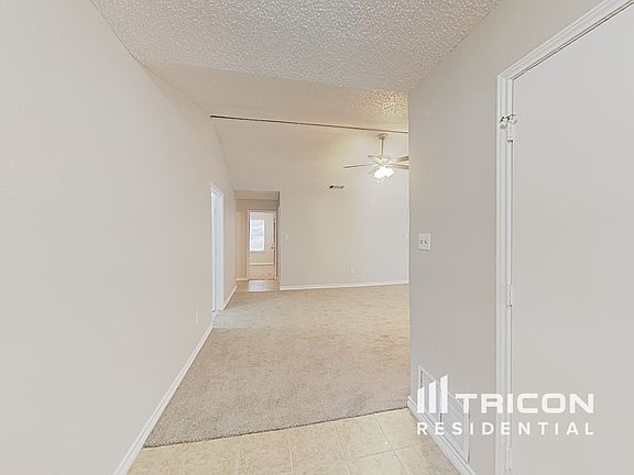 3rd image of 1120 Hidden Creek Dr