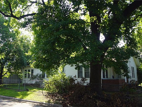 2nd image of 801 N South St