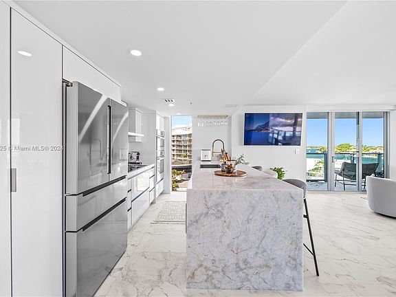 5th image of 1133 102nd St Unit 703