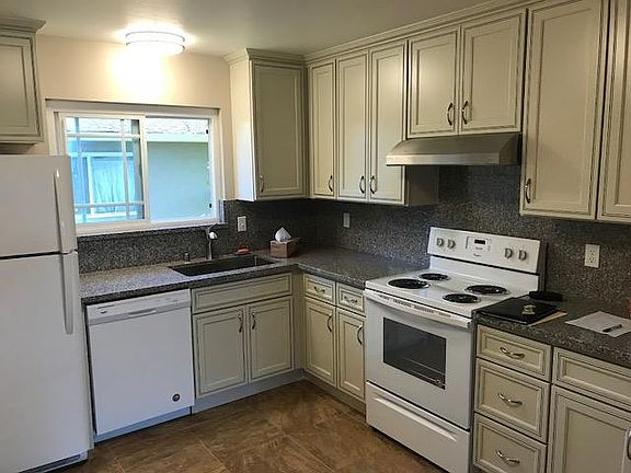 2nd image of 164 Acalanes Dr APT 3
