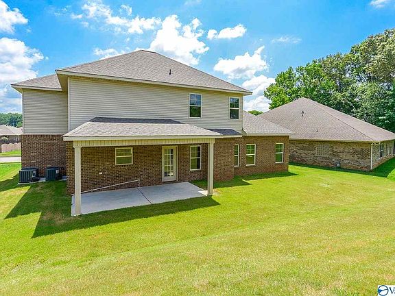 3rd image of 108 Legacy Trace Dr