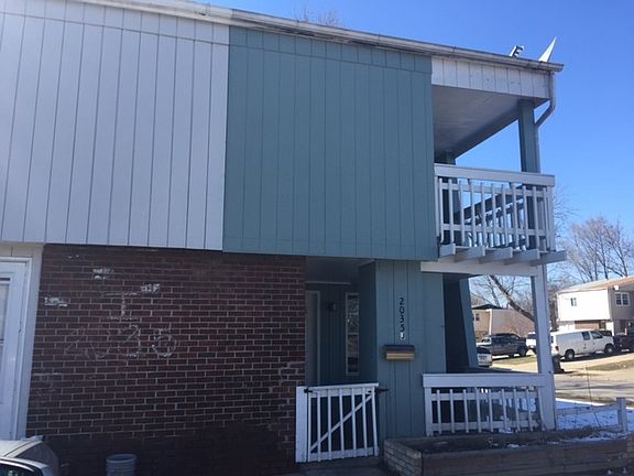 2nd image of 2035 Berkshire Cir