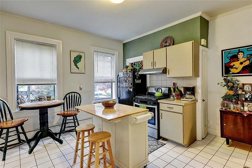 2 bed, 980 sqft, $1,800 — Photo 3