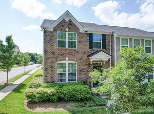 6886 Colonial Garden Dr, Huntersville, NC 28078