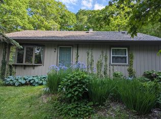 325 East St, Williamsburg, MA 01096