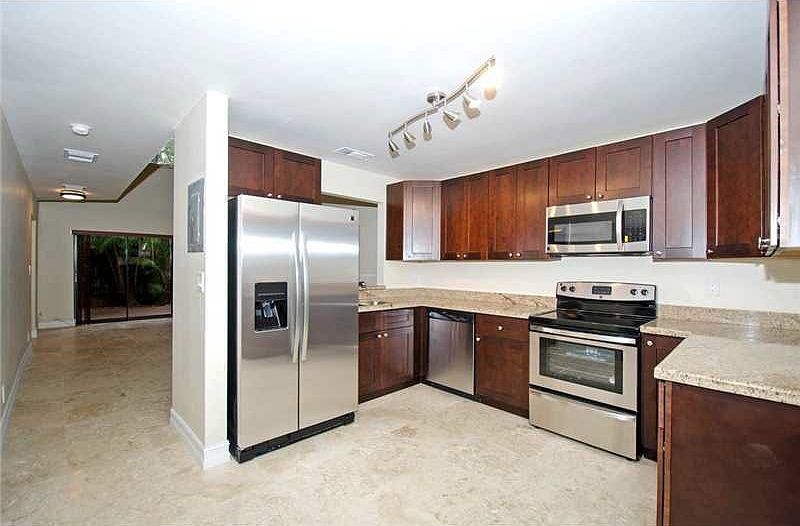 1st image of 313 City View Dr