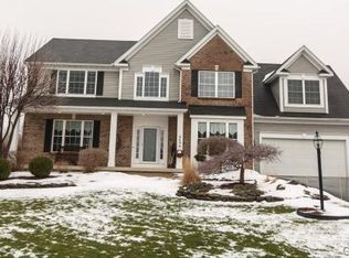 6690 Camden Hill Dr, Victor, NY 14564