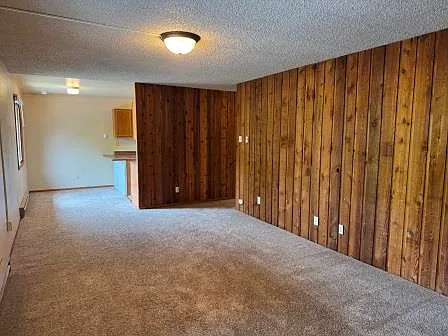1608 W Koch Street — Photo 7