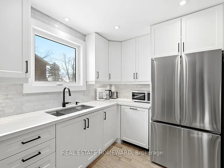 170 Harrison Dr — Photo 6