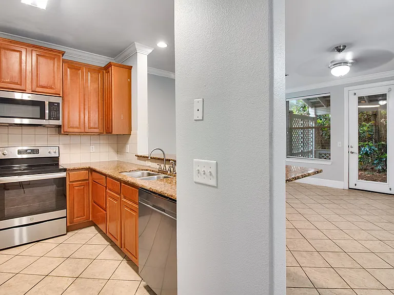 Kitchen & Living Area