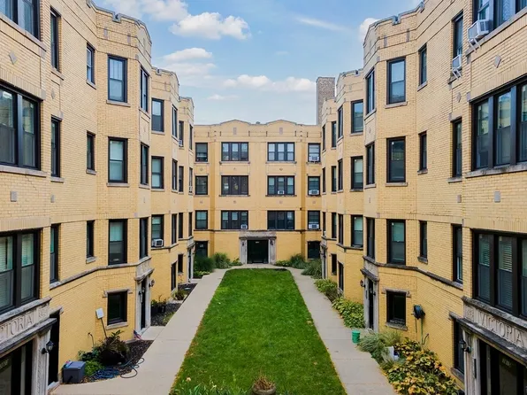 3817 N Greenview Ave APT 1W, Chicago, IL 60613