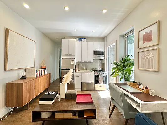 Rented by Highline Residential | media 4