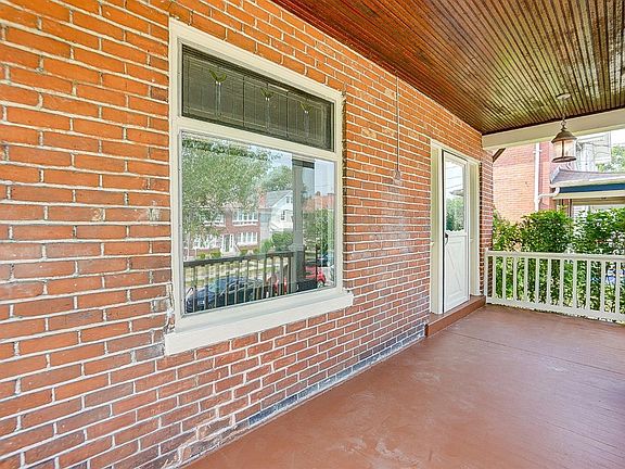 3rd image of 3737 Hazel Ave