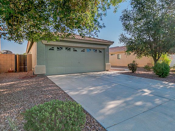 3rd image of 854 E Pollino St
