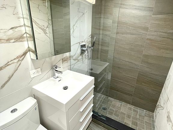 3rd image of 45 Tudor City Pl APT 603