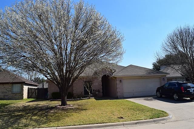 1st image of 8024 Berkshire Dr
