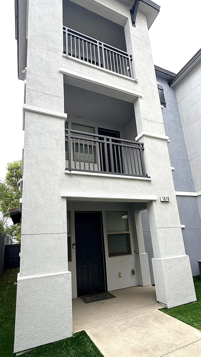 Front - 1876 Orizaba Ave