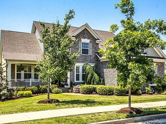 2nd image of 2120 Georgian Cir