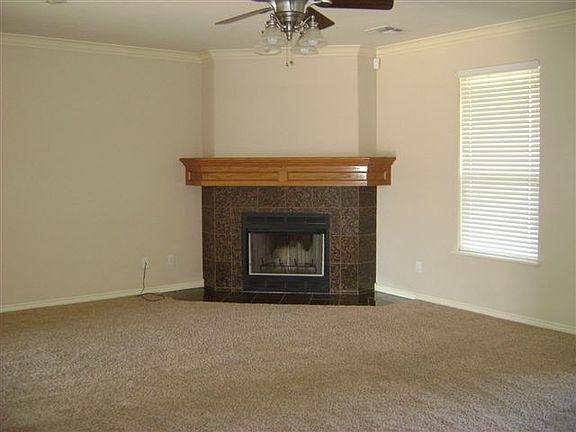 5th image of 5016 SE Redbud Pl