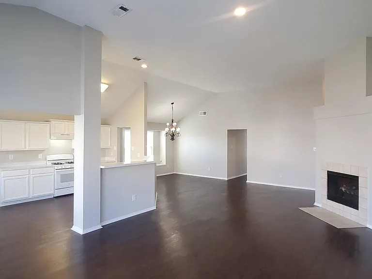 132 Brookshore Dr — Photo 8