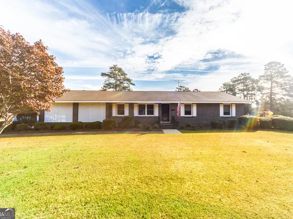 886 Reynolds St, Millen, GA 30442